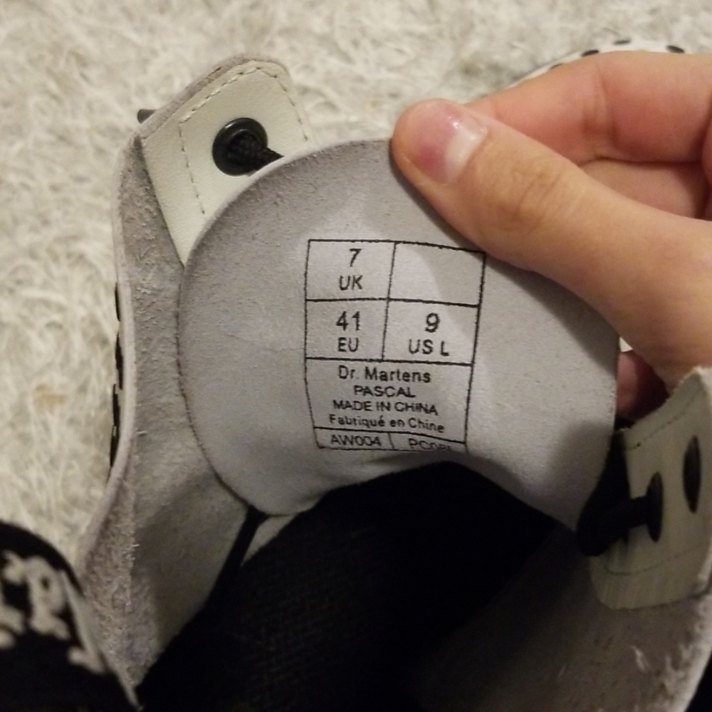 Polka dot Dr Martens 8 eye - Picture 7 of 7